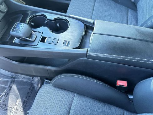 Used 2022 Nissan Rogue SV image 19