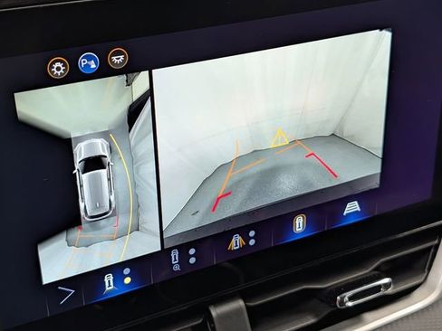 New 2026 Chevrolet Equinox LT w/ Convenience Package II FWD image 21