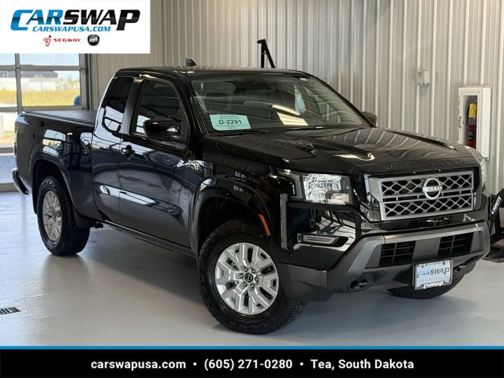 Used 2023 Nissan Frontier SV w/ Tow Package AWD/4WD image 1