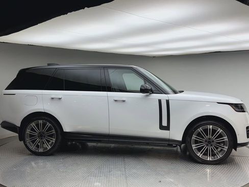 New 2026 Land Rover Range Rover Long Wheelbase Autobiography image 9