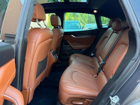 Used 2018 Maserati Levante GranLusso image 16