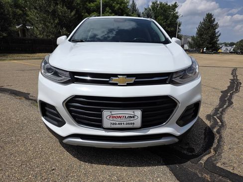 Used 2018 Chevrolet Trax LT w/ LT Convenience Package AWD/4WD image 11