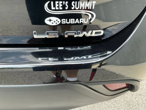 Used 2023 Toyota Highlander LE AWD/4WD image 6
