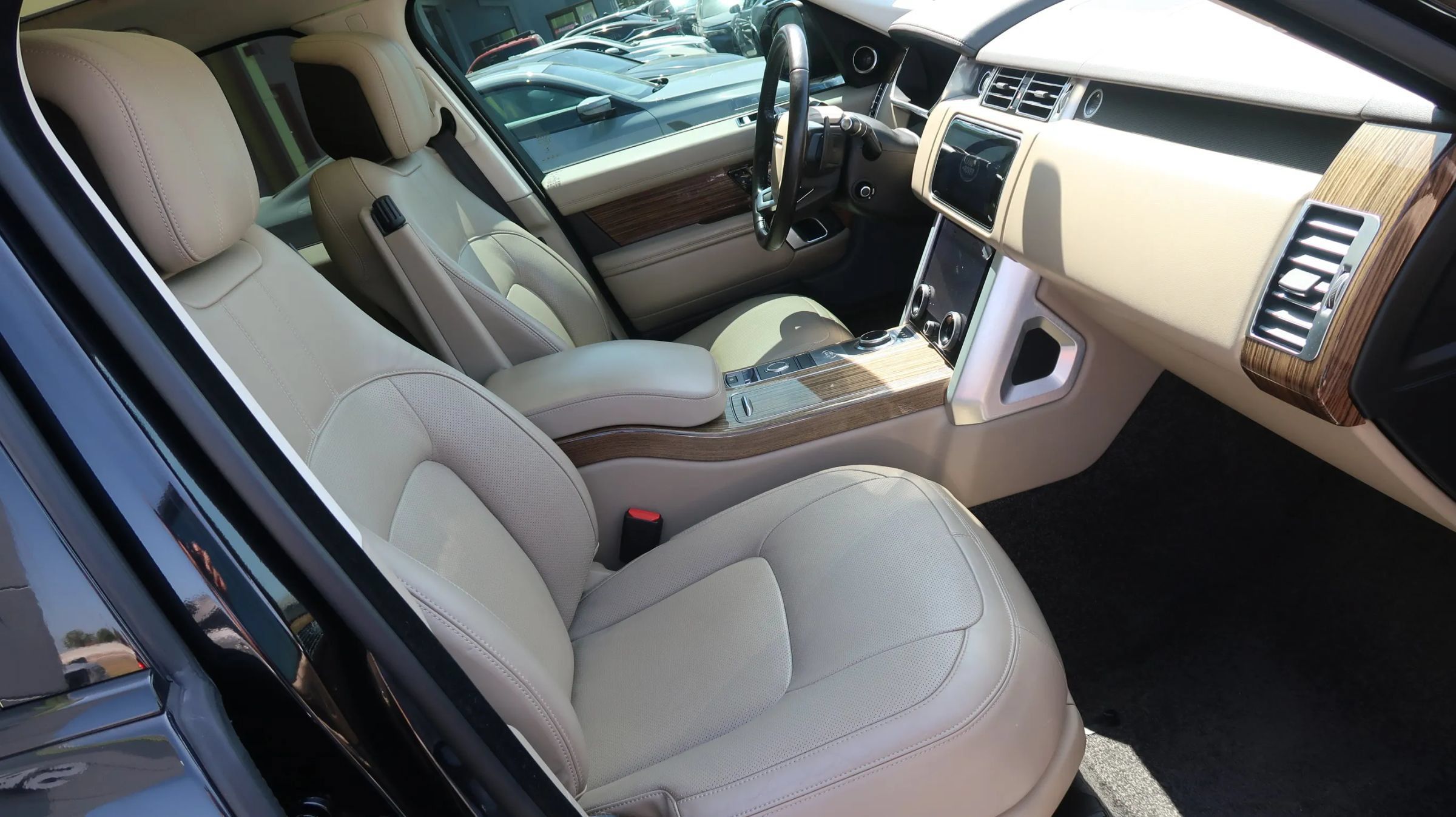 Used 2018 Land Rover Range Rover HSE AWD/4WD image 27