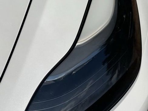 Used 2022 Tesla Model 3 Standard Range image 12