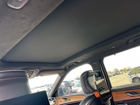 Used 2025 Jeep Grand Cherokee L Summit image 32