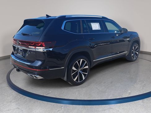 Certified 2024 Volkswagen Atlas SEL Premium R-Line AWD/4WD image 5