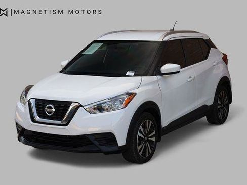 Used 2019 Nissan Kicks SV FWD image 4