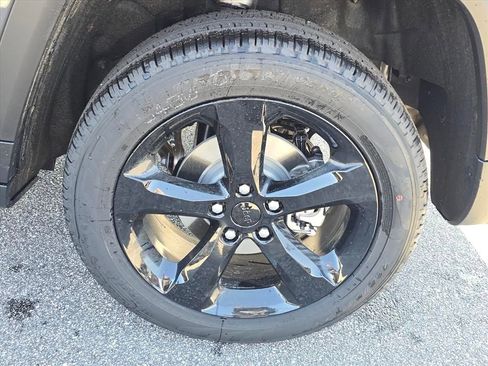 New 2026 Jeep Grand Cherokee Limited image 7