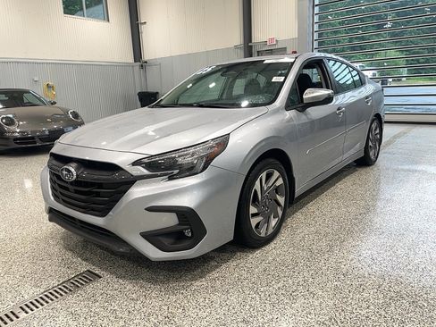 Used 2025 Subaru Legacy Touring XT AWD/4WD image 3