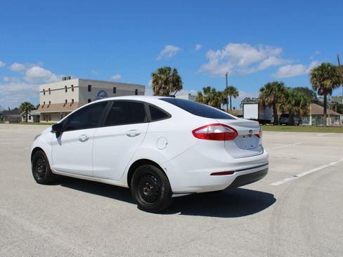 Used 2019 Ford Fiesta S FWD image 3