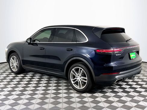 Used 2022 Porsche Cayenne AWD/4WD image 6