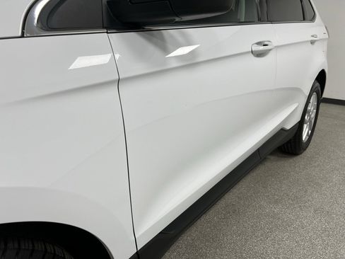 Used 2024 Ford Edge SEL image 17