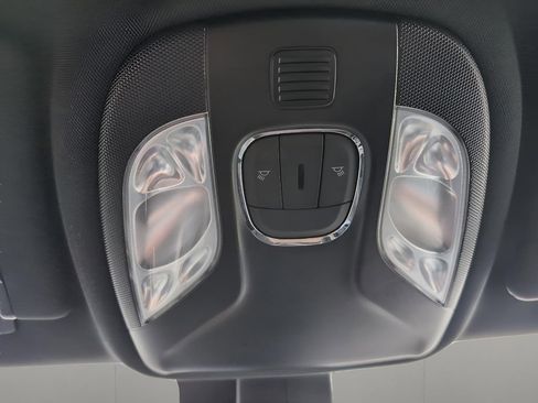 Used 2024 Jeep Compass Latitude AWD/4WD image 23