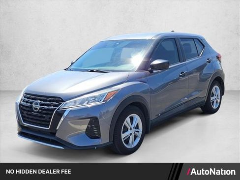 Used 2021 Nissan Kicks S FWD image 1