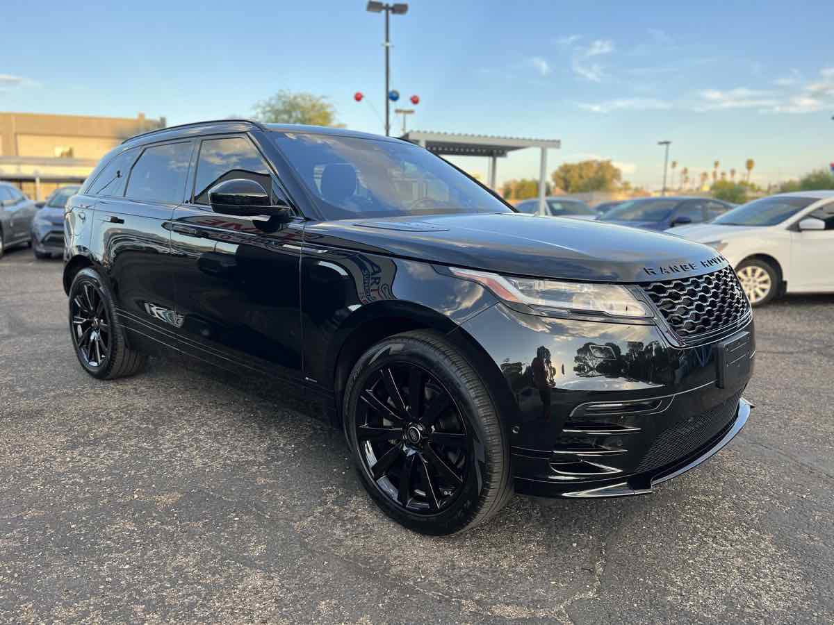 Used 2019 Land Rover Range Rover Velar R-Dynamic SE AWD/4WD image 3