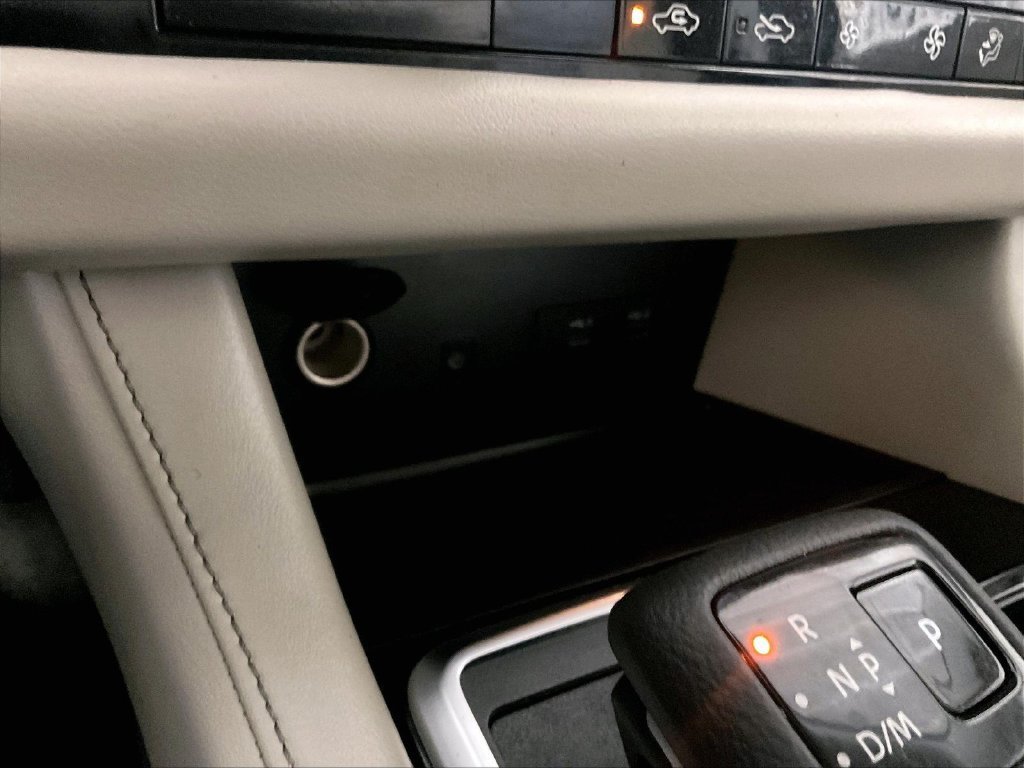 Used 2024 Nissan Pathfinder SL AWD/4WD image 26