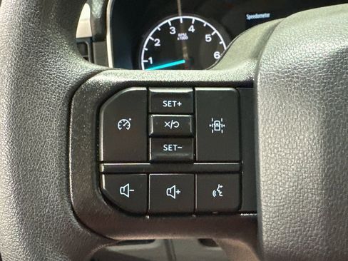 Used 2022 Ford F150 XLT image 5