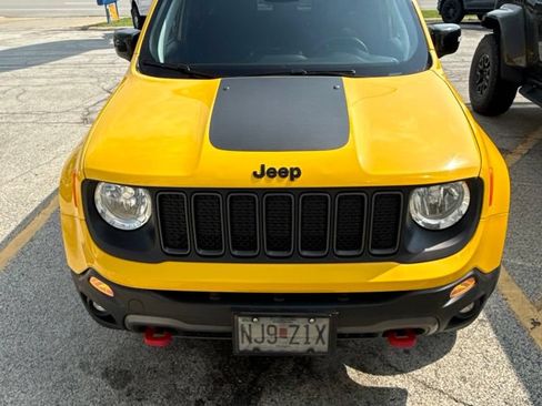 Used 2023 Jeep Renegade Trailhawk AWD/4WD image 1