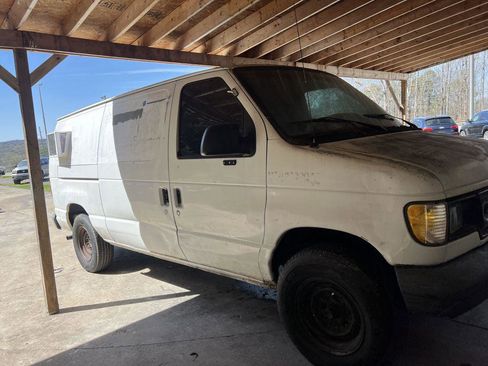Used 1998 Ford E-250 and Econoline 250 image 3