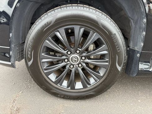 Used 2022 Lexus GX 460 Premium w/ Accessory Package image 10