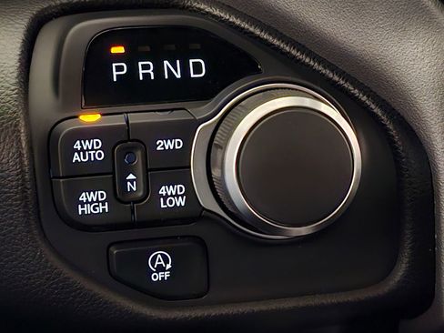 Used 2025 RAM 1500 Big Horn AWD/4WD image 14