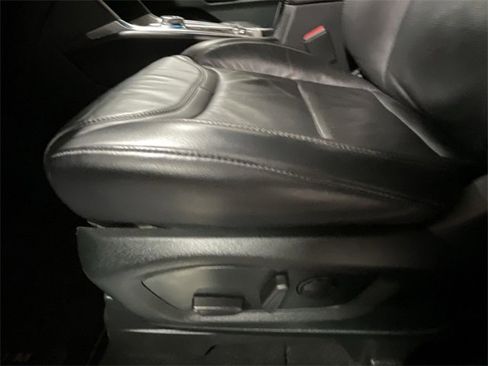 Used 2021 Ford Explorer Platinum image 18