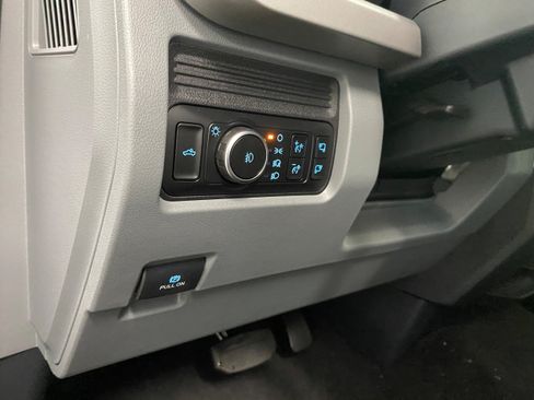 New 2026 Ford F250 XLT w/ FX4 Off-Road Package AWD/4WD image 12