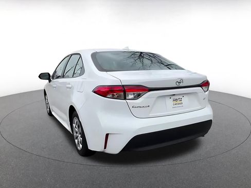 Used 2025 Toyota Corolla LE image 11