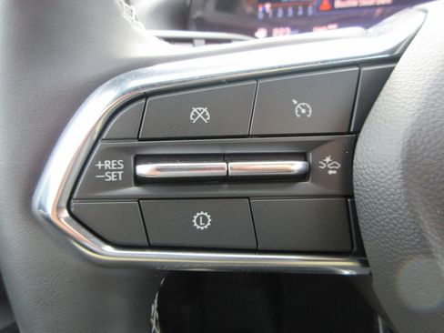 Certified 2025 Chevrolet Traverse LT w/ LPO, Floor Liner Package image 24