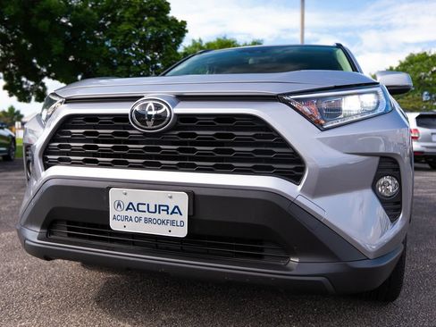 Used 2019 Toyota RAV4 XLE Premium w/ Cold Weather Package AWD/4WD image 15