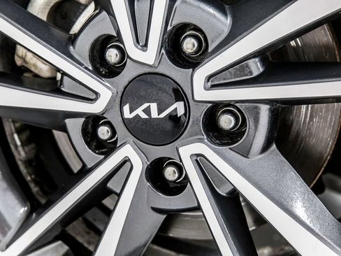 Used 2023 Kia Forte LXS FWD image 40