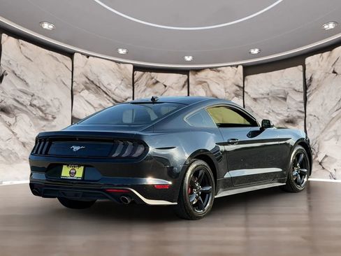 Used 2020 Ford Mustang Coupe RWD image 5