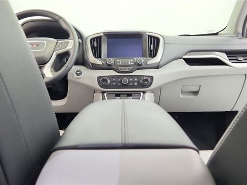 Used 2024 GMC Terrain SLT AWD/4WD image 16