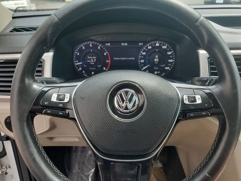 Used 2018 Volkswagen Atlas SEL Premium AWD/4WD image 16