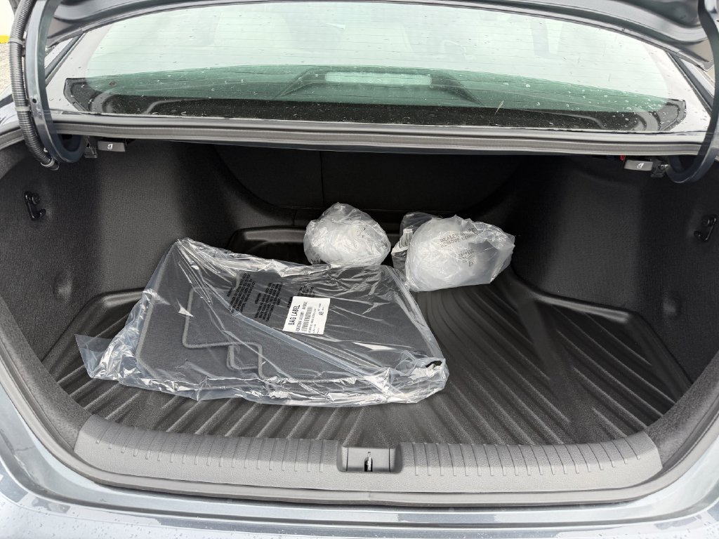 Used 2025 Honda Accord SE image 9