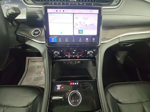 Used 2022 Jeep Grand Cherokee L Limited AWD/4WD image 11