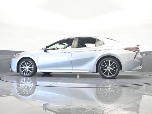 Used 2022 Toyota Camry SE image 54