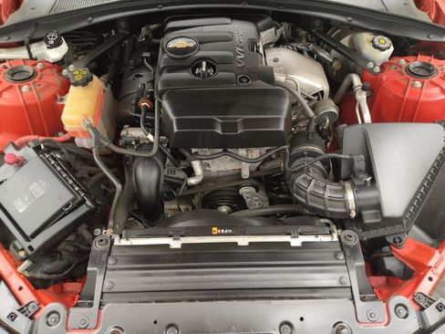 Used 2020 Chevrolet Camaro LT RWD image 30