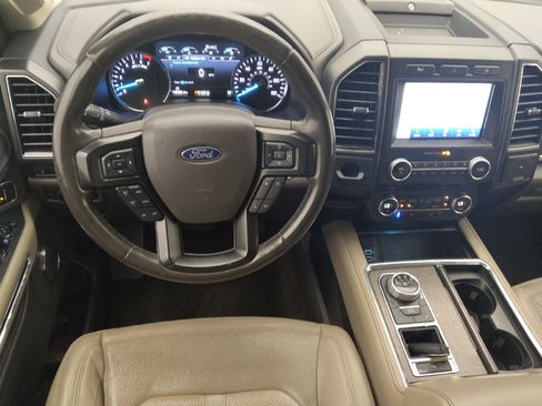 Used 2018 Ford Expedition Max Limited RWD image 22