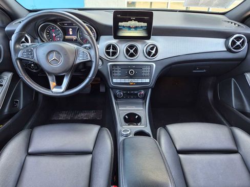 Used 2020 Mercedes-Benz GLA 250 4MATIC image 13