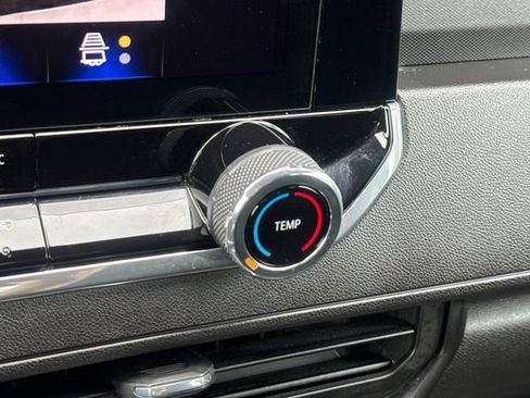 Used 2024 Chevrolet Colorado Trail Boss w/ Technology Package image 30