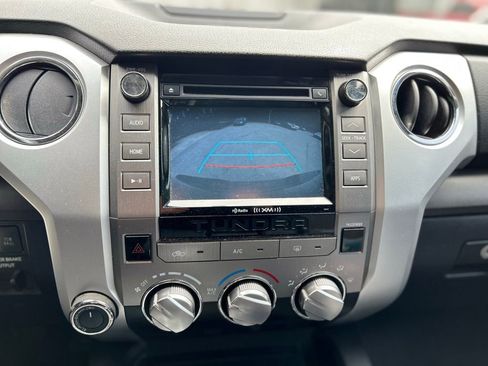 Used 2017 Toyota Tundra SR5 w/ SR5 Upgrade Package image 14