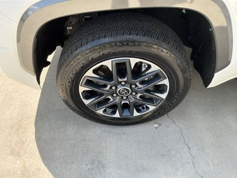 Used 2024 Toyota Tundra Limited image 13