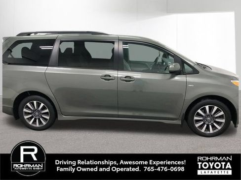Used 2018 Toyota Sienna LE AWD/4WD image 8