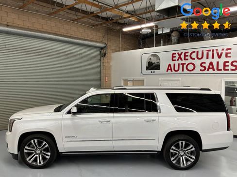 Used 2019 GMC Yukon XL Denali w/ Denali Ultimate Package AWD/4WD image 8