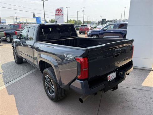 Certified 2025 Toyota Tacoma TRD Sport AWD/4WD image 6