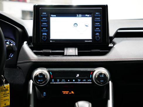 Used 2024 Toyota RAV4 LE image 12