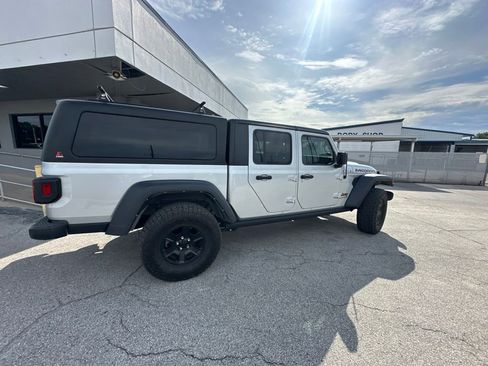 Used 2022 Jeep Gladiator Mojave AWD/4WD image 12
