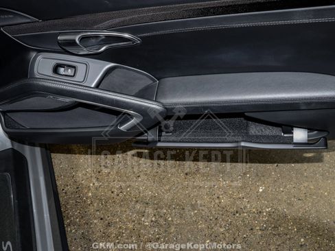 Used 2014 Porsche 911 Turbo S image 89